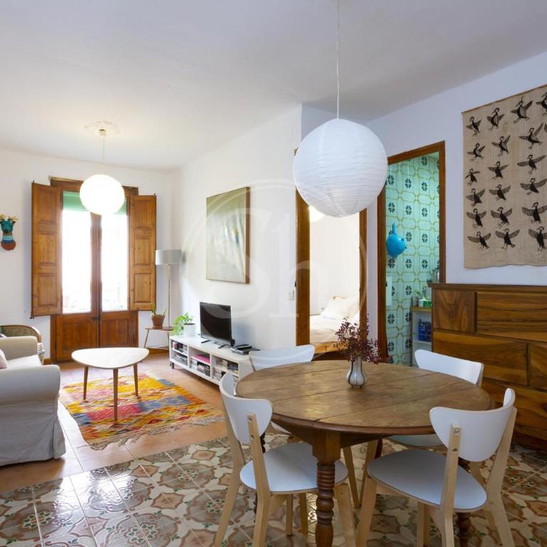 Stylish flat near Montjuic & City Center - Two-Bedroom Apartment - 1