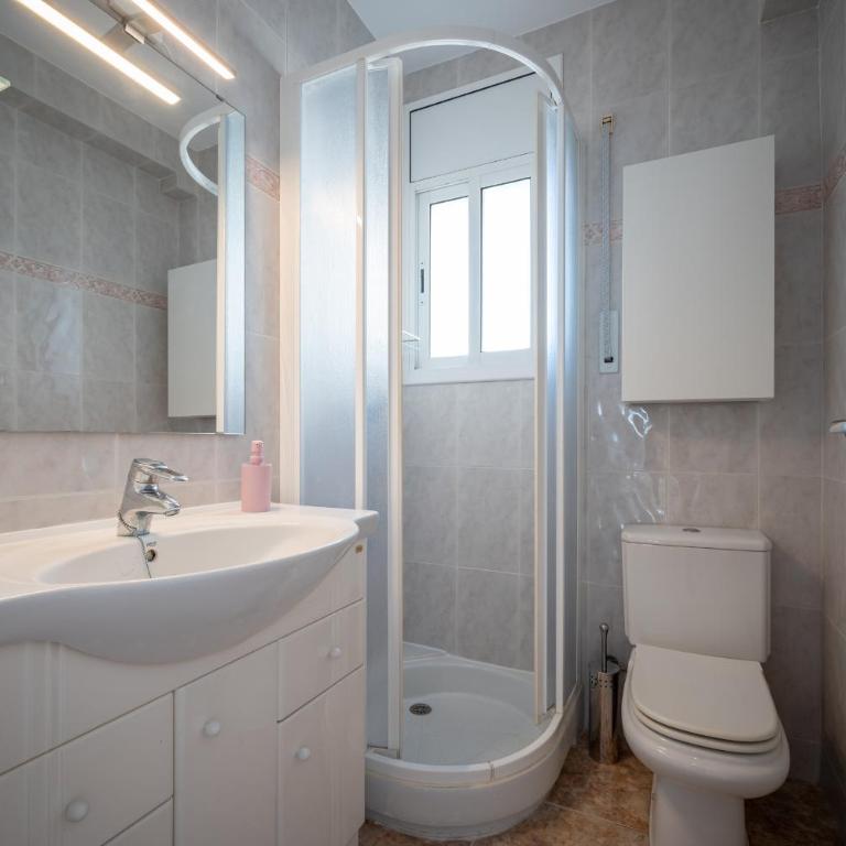 AT101 Primera línea, vista playa, airco - Apartamento - 28