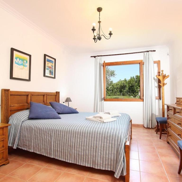 Lovely villa near Port Pollensa by Renthousing - Three-Bedroom House - 11