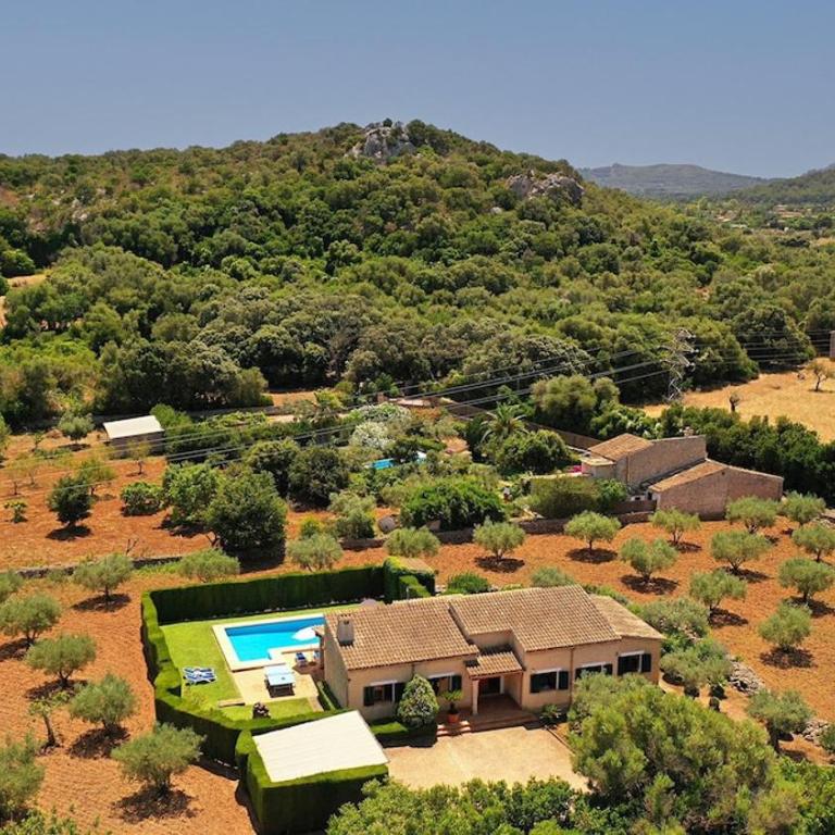 Lovely villa near Port Pollensa by Renthousing - Three-Bedroom House - 20