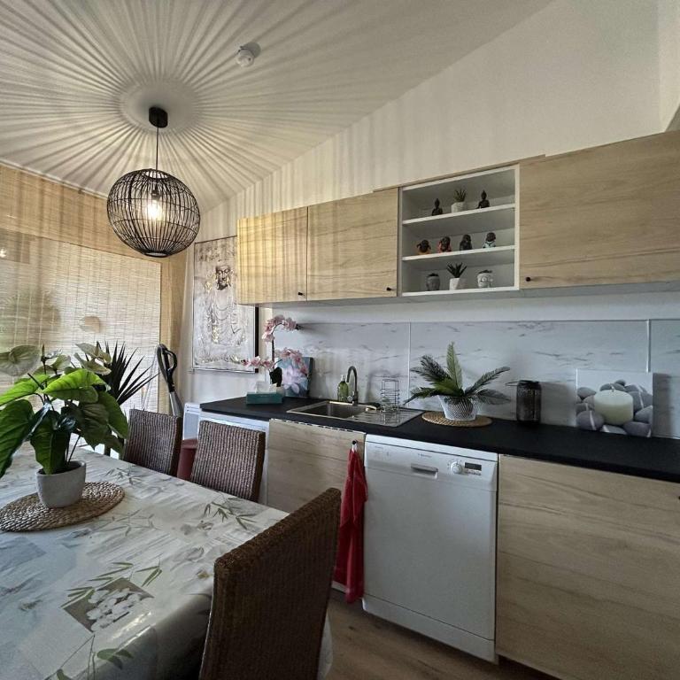 2135 GRIMAUD 3 PIECES VUE MER dans domaine avec piscines - Appartement 2 Chambres avec Balcon et Vue sur la Mer - 6