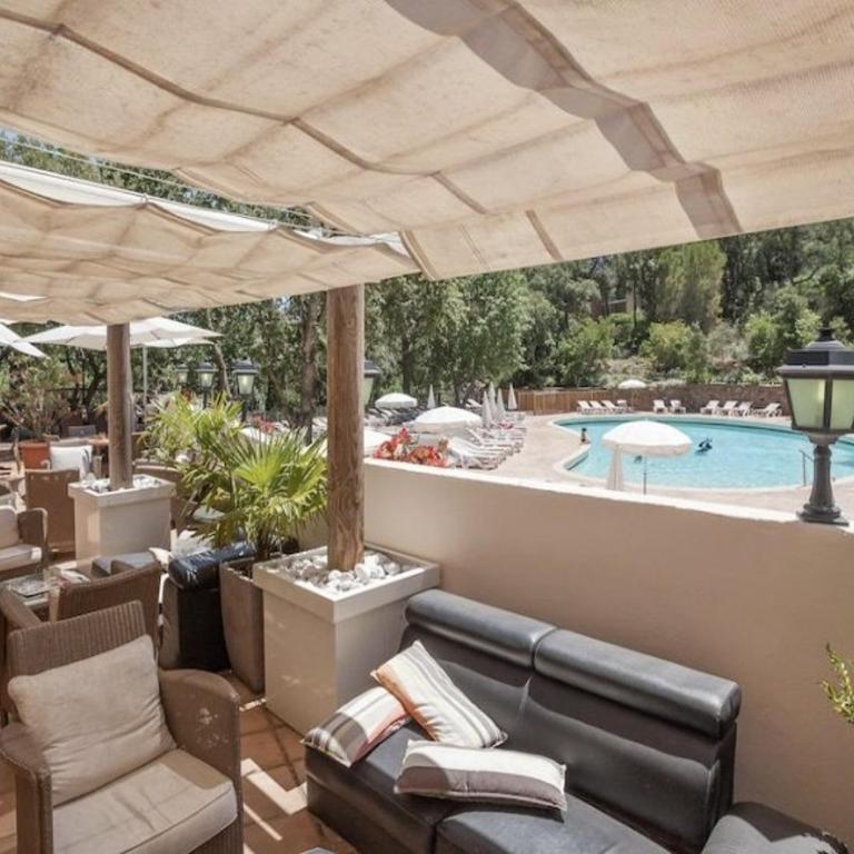 2135 GRIMAUD 3 PIECES VUE MER dans domaine avec piscines - Appartement 2 Chambres avec Balcon et Vue sur la Mer - 19
