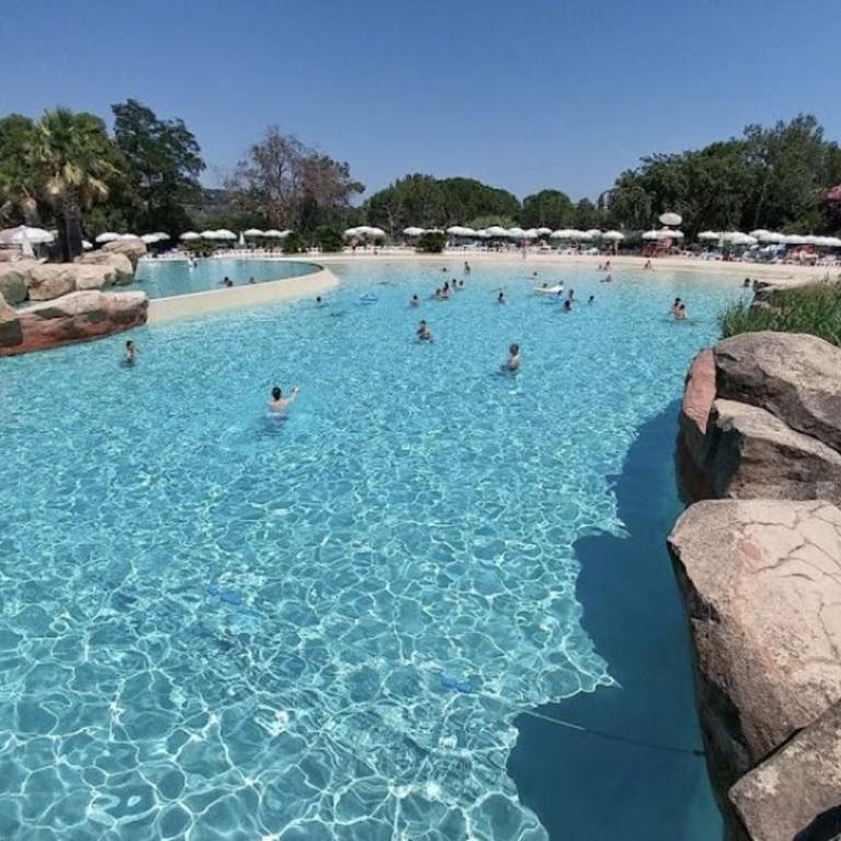 2135 GRIMAUD 3 PIECES VUE MER dans domaine avec piscines - Appartement 2 Chambres avec Balcon et Vue sur la Mer - 20