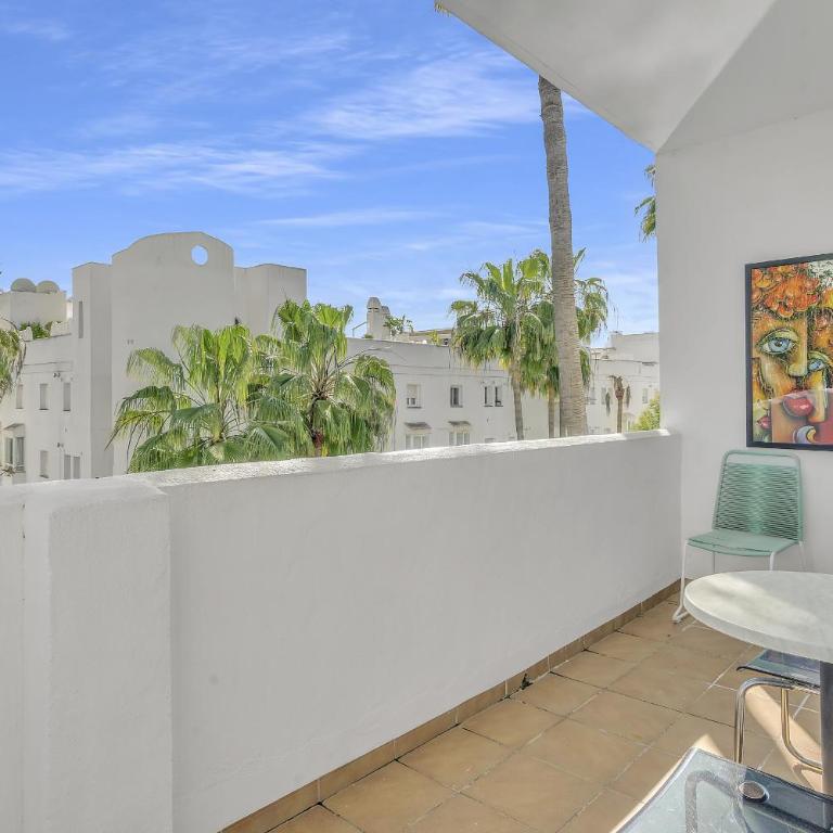 Marbella Real Golden Mile - 4 Bedroom Apartment by Finest Rentals - Apartment with Sea View - 24