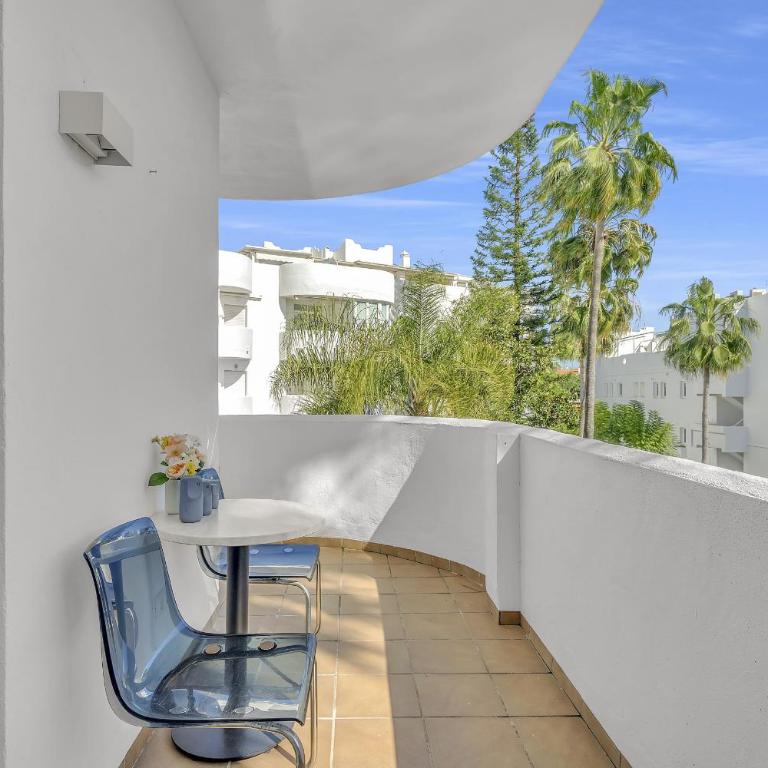 Marbella Real Golden Mile - 4 Bedroom Apartment by Finest Rentals - Apartment with Sea View - 23