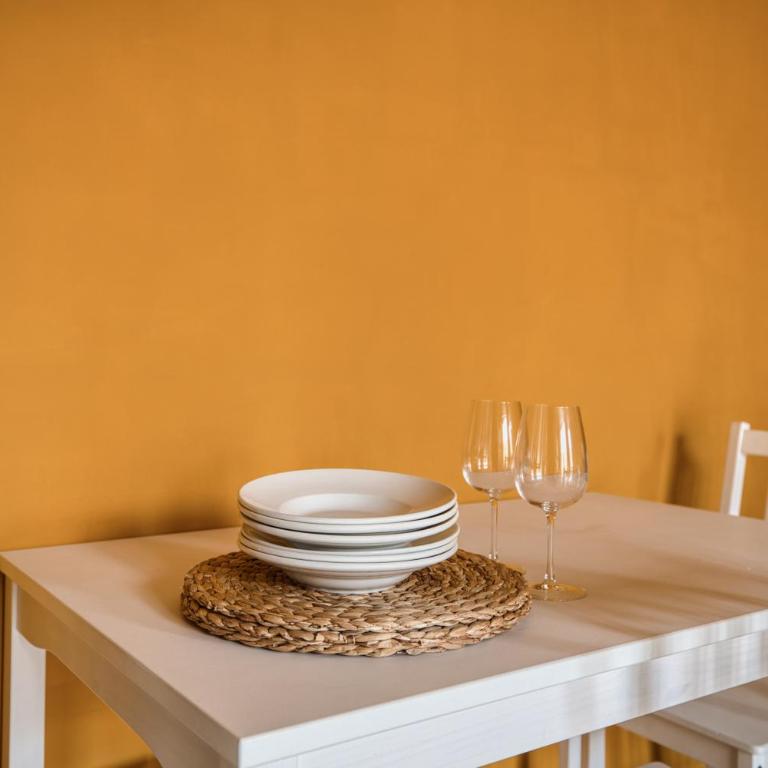 Just Urban Stays - Elegant 1-BR flat in Solari area - 2 min Metro M4 - Appartamento con 1 Camera da Letto e Balcone - 12