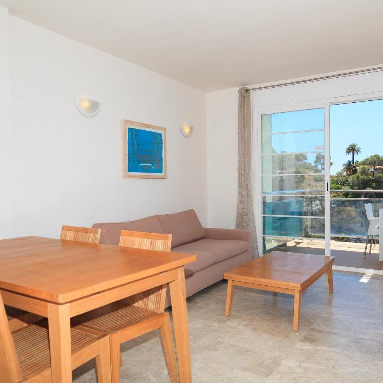 UHC Arinsal Family Complex - Apartamento de 2 dormitorios con terraza y vistas al mar - 5