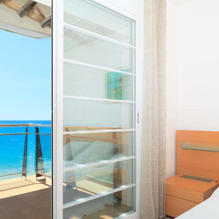 UHC Arinsal Family Complex - Apartamento de 2 dormitorios con terraza y vistas al mar - 23