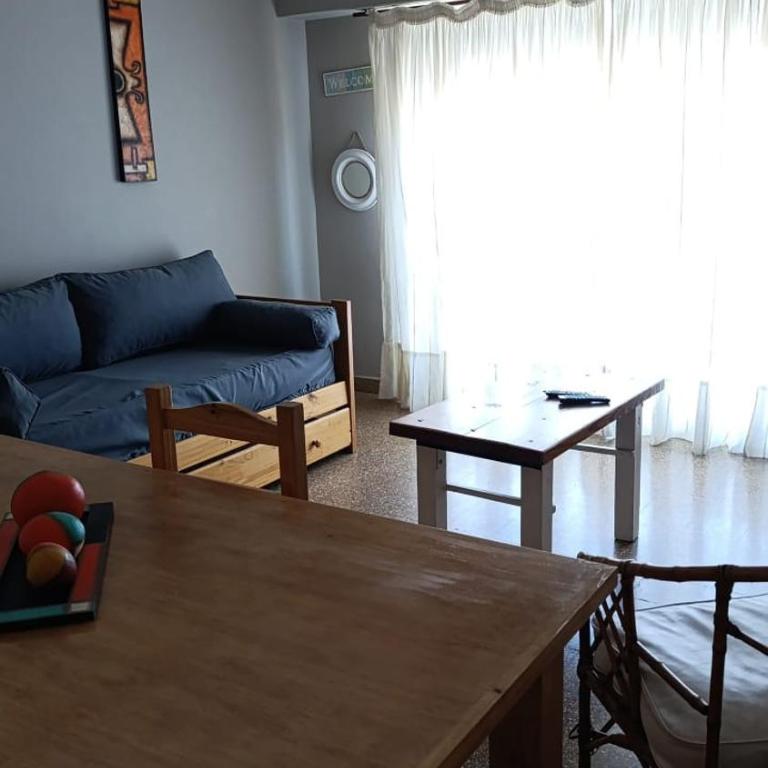 Departamento céntrico, planta alta - Two-Room Apartment - 10