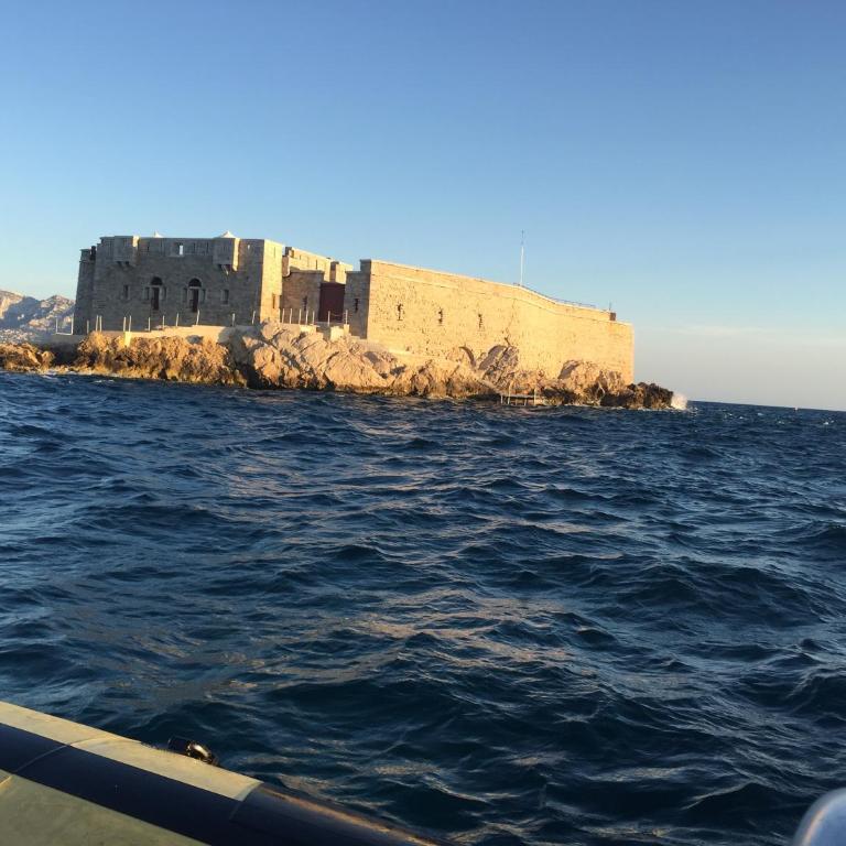 Vue sur le port superbe appartement atypique, logement entier - Appartement 2 Chambres - 25