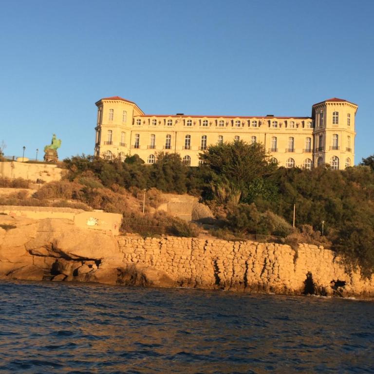 Vue sur le port superbe appartement atypique, logement entier - Appartement 2 Chambres - 24