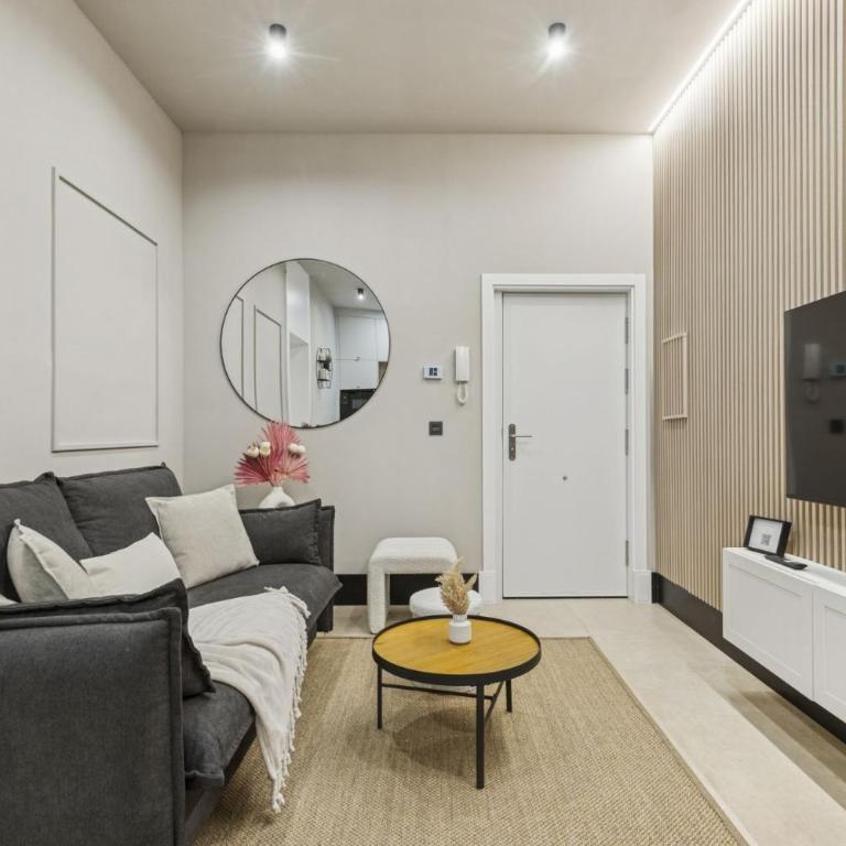 Elegant 2BR Apartment in Conde Duque - Two-Bedroom Apartment - 4
