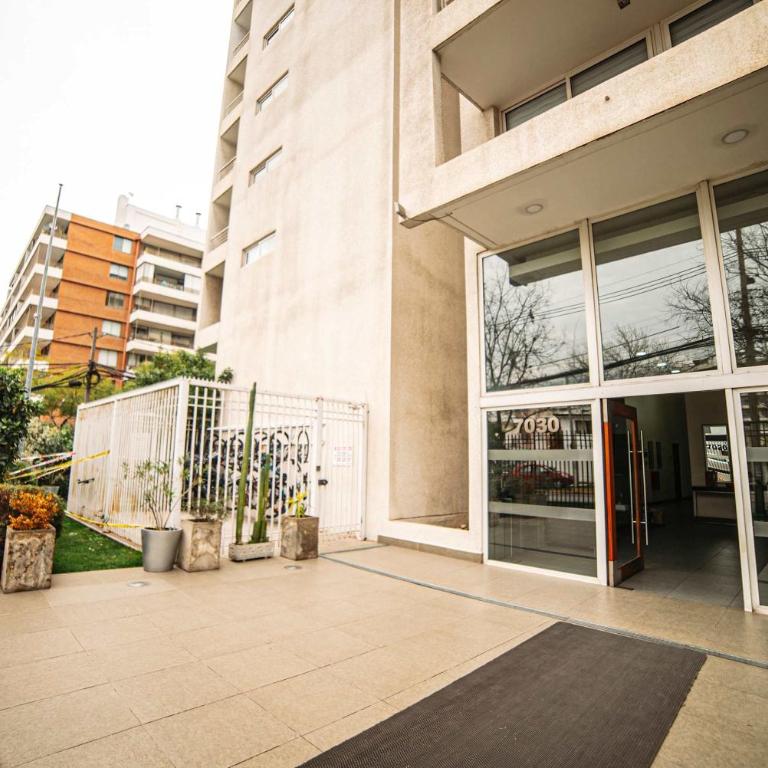 Exclusive and Sophisticated 1BR in Las Condes - Apartment - 41