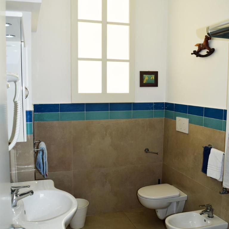 Rosy's Guest House - Appartamento Deluxe con 2 Camere da Letto e Balcone - 30