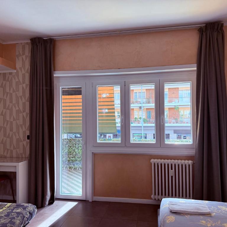 B&B Roma - Family Suite with Balcony - 2