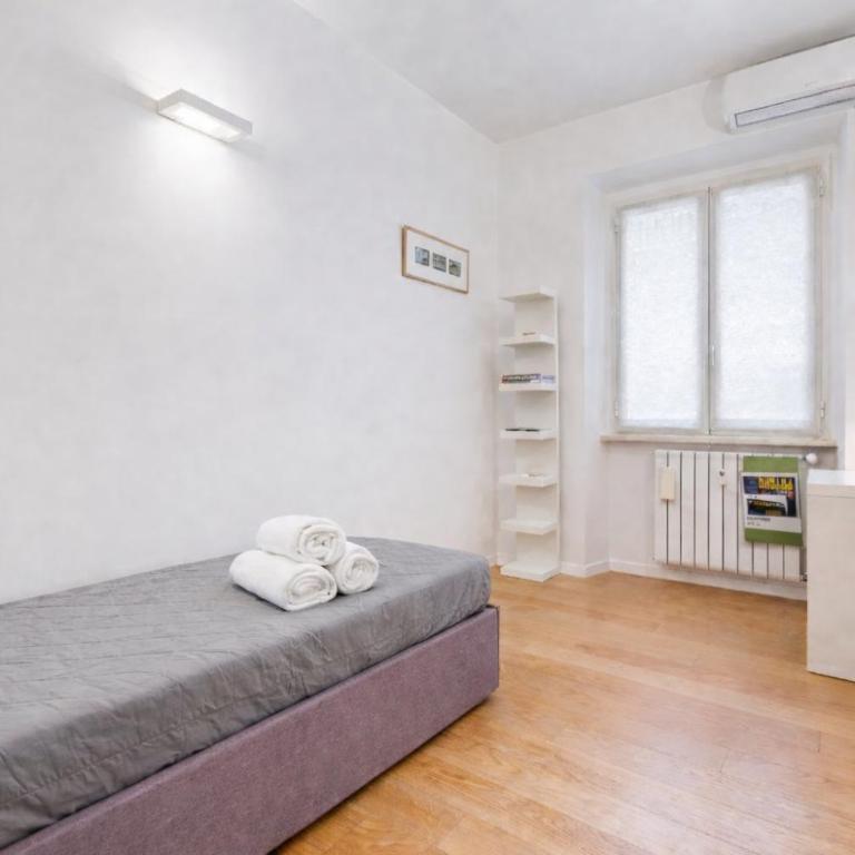 Micol's Place, bright apt 2 rooms, 2 toilets, near metro, 80 mq - Appartamento con 2 Camere da Letto - 28