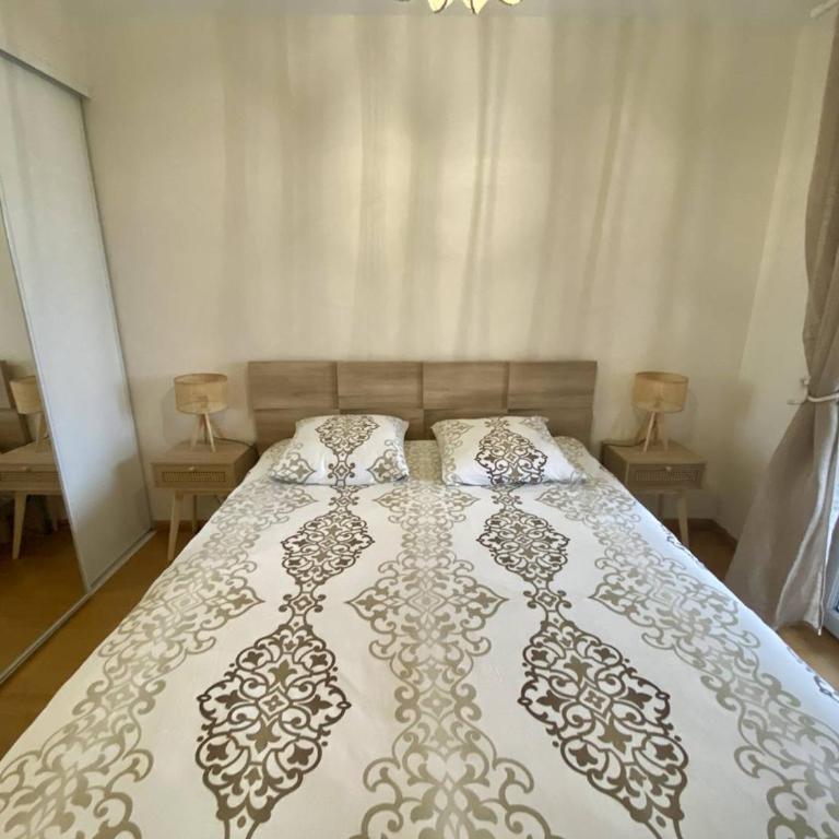 Appartement à Cambo-les-Bains, terrasse et 3 couchages - Appartement 1 Chambre - 15