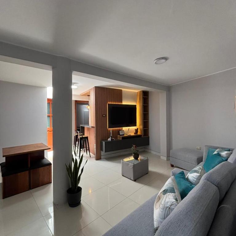 Central and brand new apartment in Huamanga - Three-Bedroom Apartment - 20