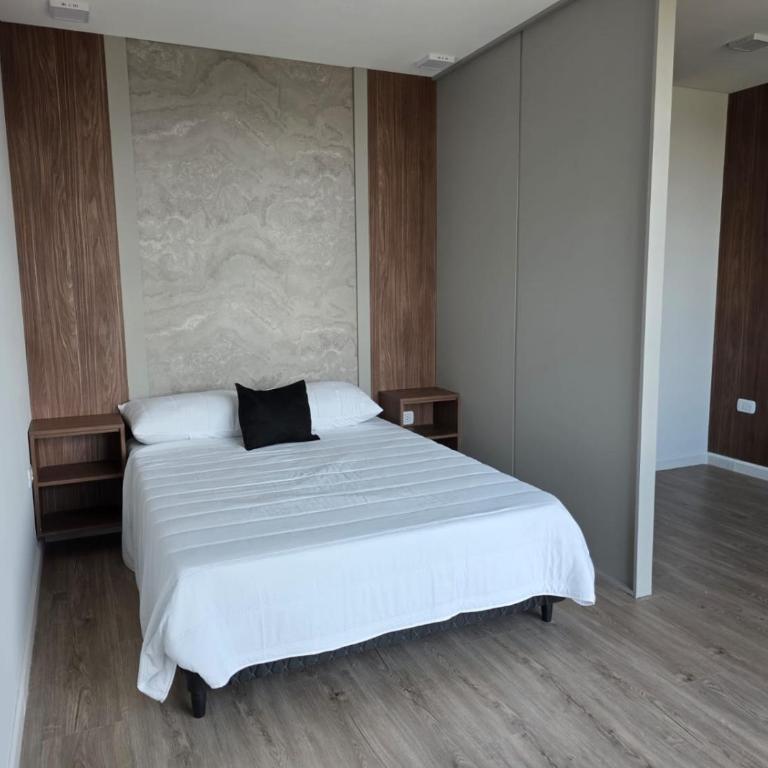 Departamento nuevo con piscina - Apartamento de 1 dormitorio - 6