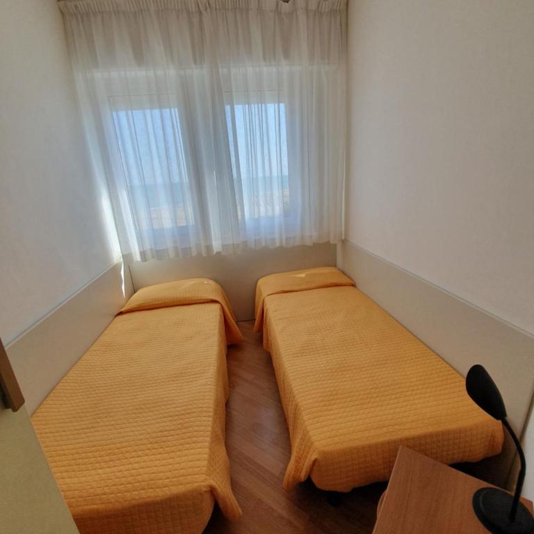 Residence La Zattera - Appartamento con 2 Camere da Letto, Terrazza e Vista Mare - 5