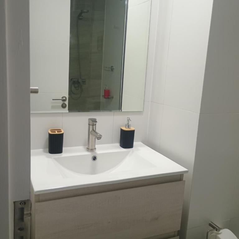Moderno departamento en el corazón de Puerto Montt - One-Bedroom Apartment - 14