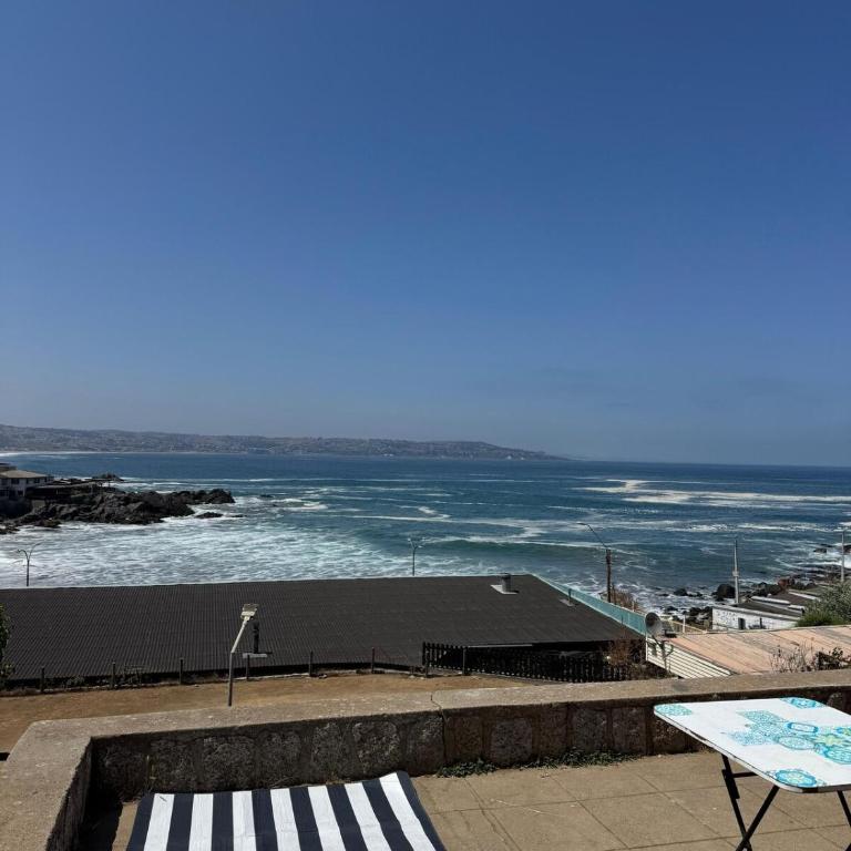 Las Cruces frente playa chica - Three-Bedroom House - 3