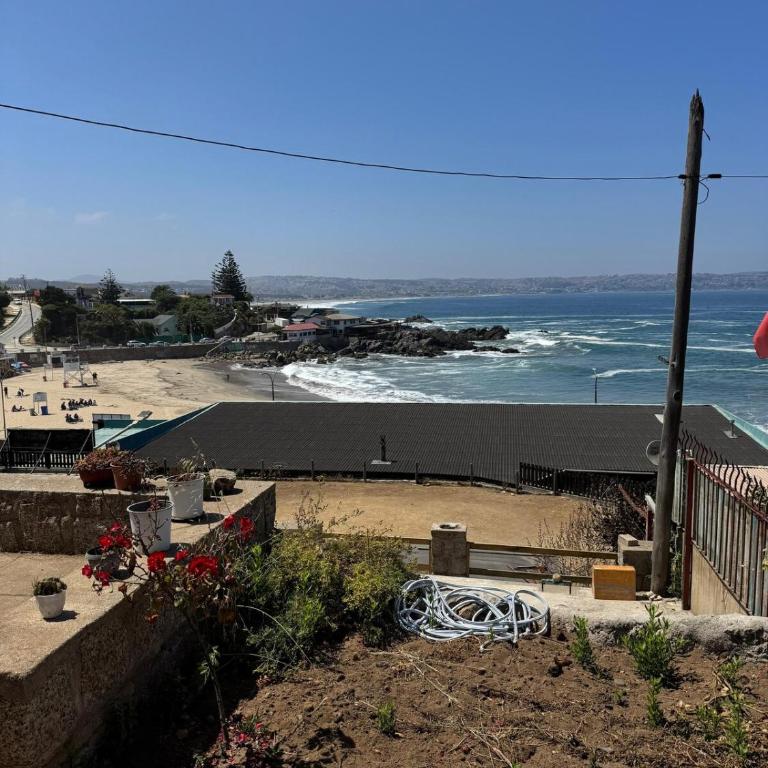 Las Cruces frente playa chica - Three-Bedroom House - 20