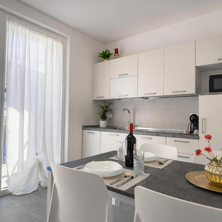 Modern Apartment near Sacro Cuore Hospital - Neɡrar - Appartamento Superior con 1 Camera da Letto e Balcone - 3