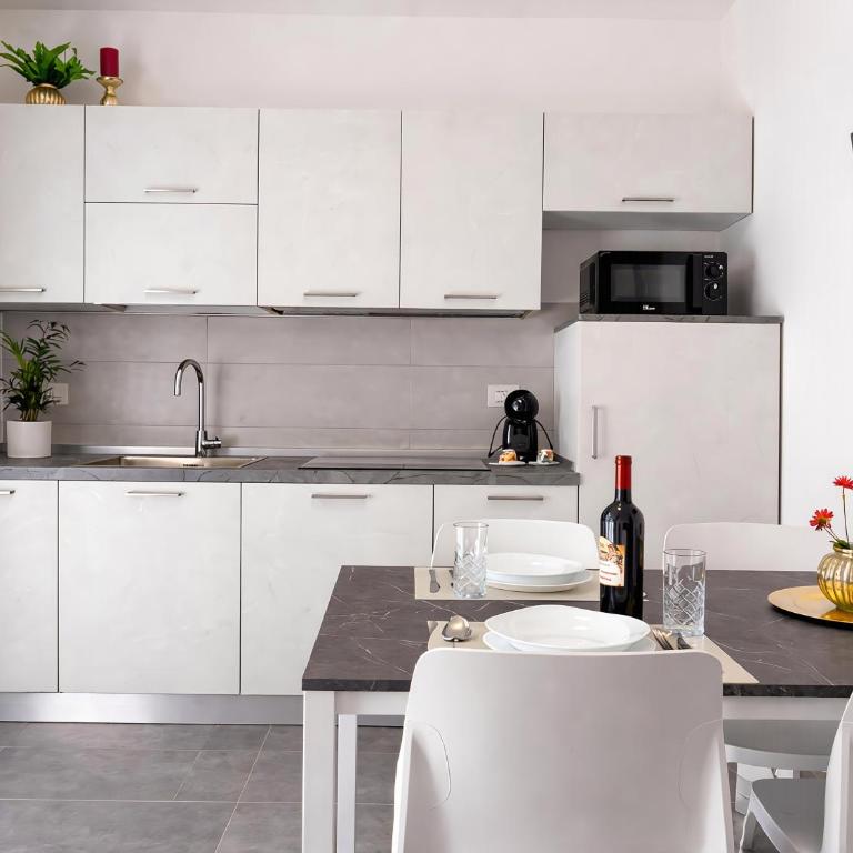 Modern Apartment near Sacro Cuore Hospital - Neɡrar - Appartamento Superior con 1 Camera da Letto e Balcone - 11