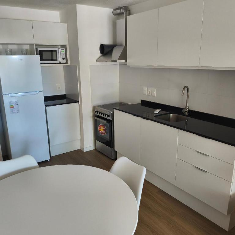 Cómodo apartamento vecino a feria de Tristán y a metros de 18 de julio - One-Bedroom Apartment - 6