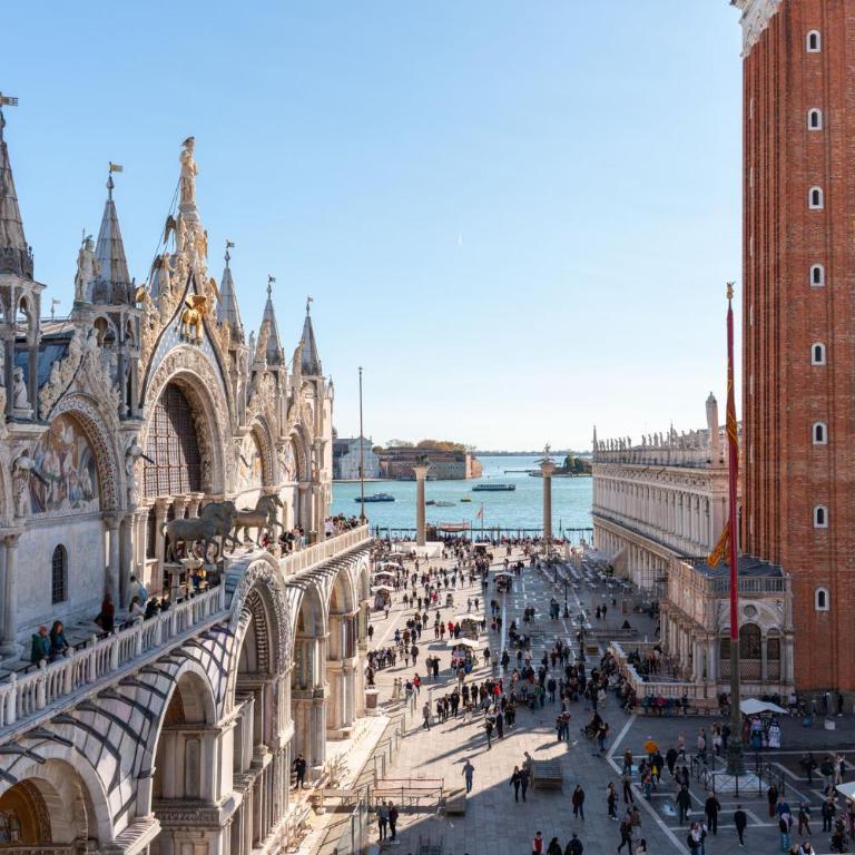 Canaletto Luxury Suites - San Marco Luxury - Suite Deluxe con Vista Piazza San Marco - 2