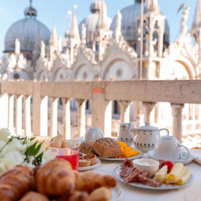 Canaletto Luxury Suites - San Marco Luxury - Suite con Terrazza e Vista Piazza San Marco - 7