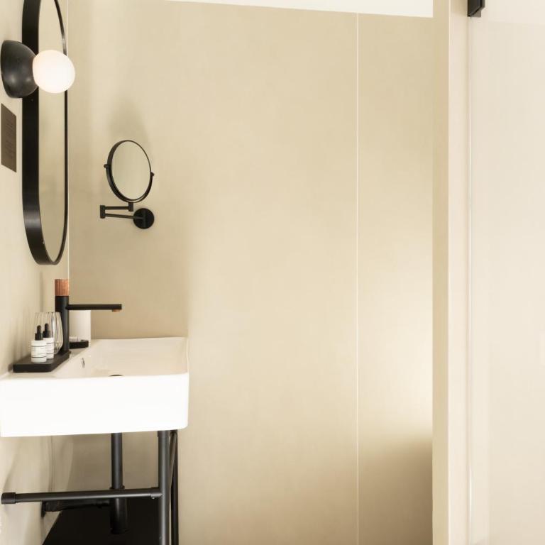 Hotel Le Richemont - Chambre Simple Deluxe - 11