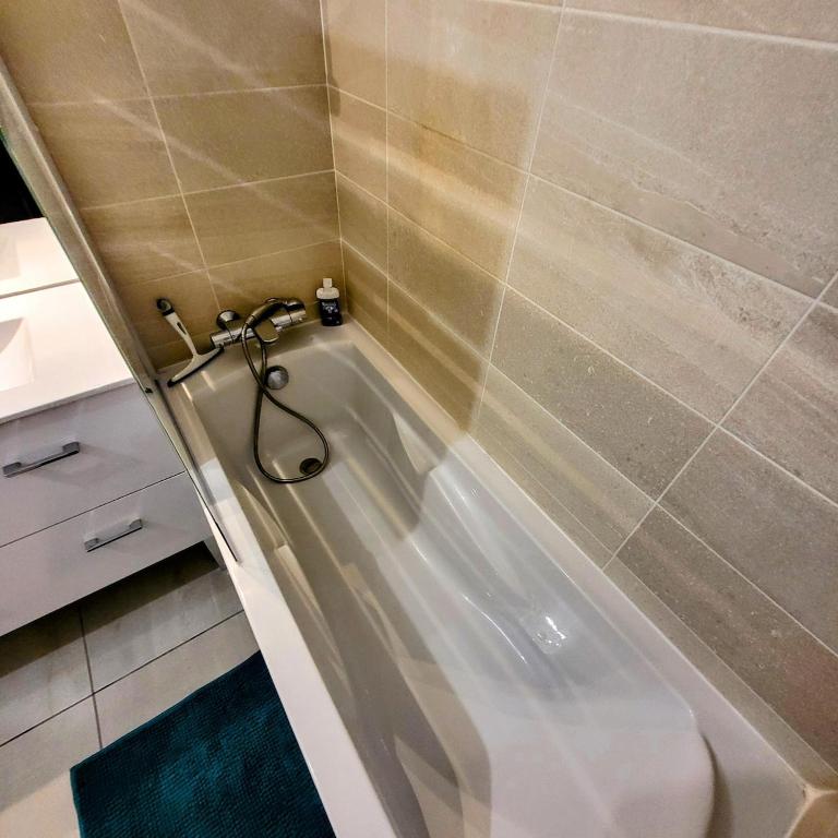 Superbe appartement Juan-les-Pins, parking - Apartment mit 2 Schlafzimmern - 27