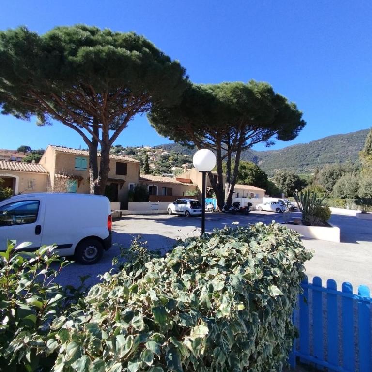 Le petit Mas - Two-Bedroom House - 18