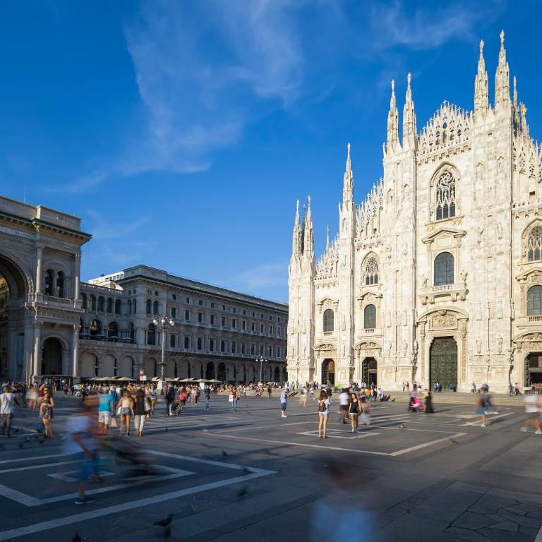Milano Centro - Free Parking - WI-FI 1 Gz - 10"CityLife - 10" San Siro -Casa Leonardo - Appartamento con 1 Camera da Letto - 22