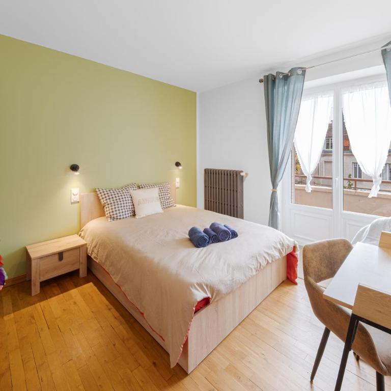 Le Bel Hugo Parking GRATUIT - Appartamento con 3 Camere da Letto e con Balcone - 13