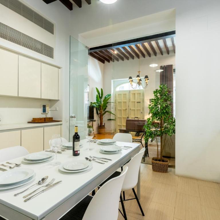 AD10 Amazing House near Cathedral by Antonia Diaz street - Three-Bedroom House - 8