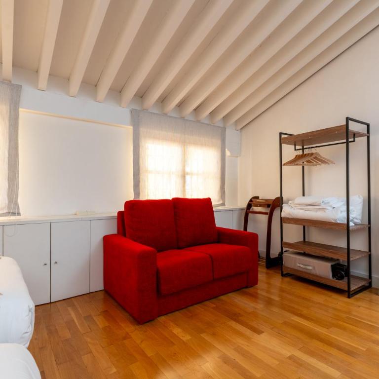 AD10 Amazing House near Cathedral by Antonia Diaz street - Three-Bedroom House - 64