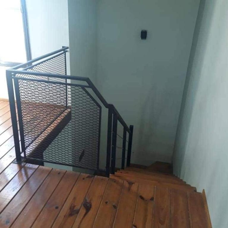 Casa dos plantas 6 camas c grande jardin - Casa de 3 dormitorios - 6
