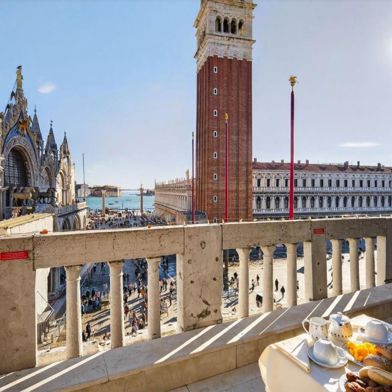 Canaletto Luxury Suites - San Marco Luxury - Suite con Terrazza e Vista Piazza San Marco - 16