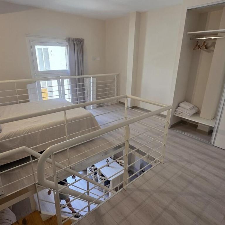 LOFT in Historic Convent with Balcony & Patio View - Apartamento de 2 dormitorios - 8