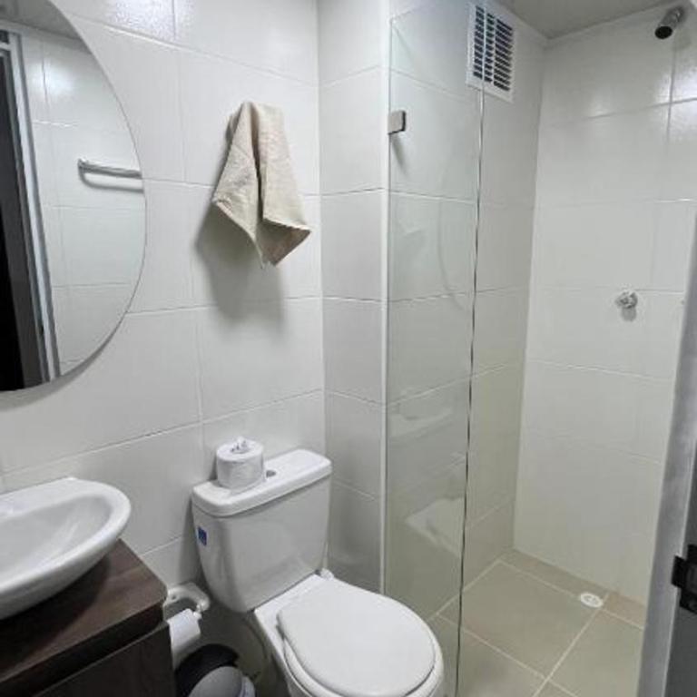 Apartamentos Nuevos 2 y 3 habitaciones 6 personas - Cerca a Expoferias y Bosque Popular, Cable Aereo - Apartamento de 3 dormitorios con vistas - 5