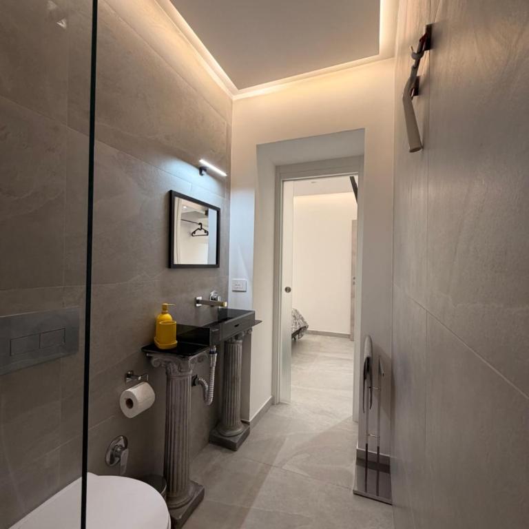 Sicilian Jacuzzi stay - 2BR - Two-Bedroom House - 28