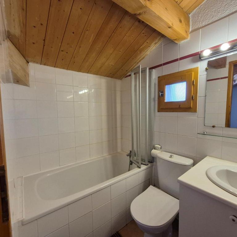 Chalet individuel 10 pers., sur les pistes, Wi-Fi - FR-1-455-242 - Chalet - 17