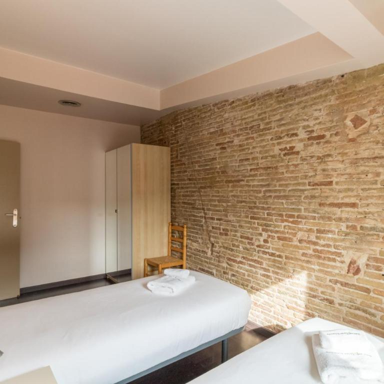 Barnapartments Raval - Two-Bedroom Family Apartment - 14