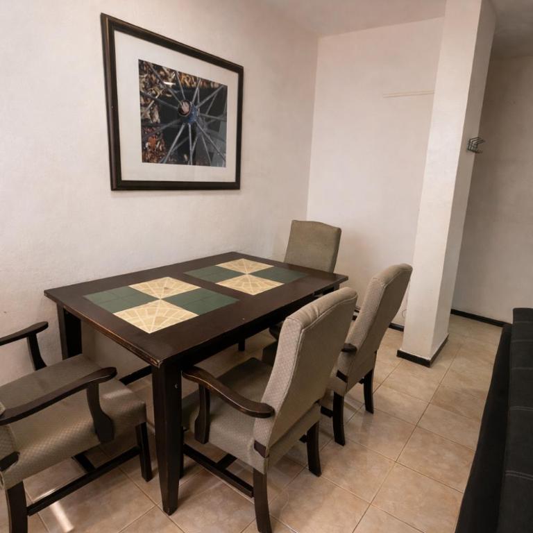 Depa Centrico en Monterrey - Two-Bedroom Apartment - 14