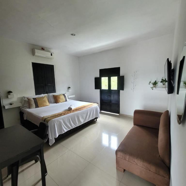Hotel Capilla del sol - Suite Junior con balcón - 5