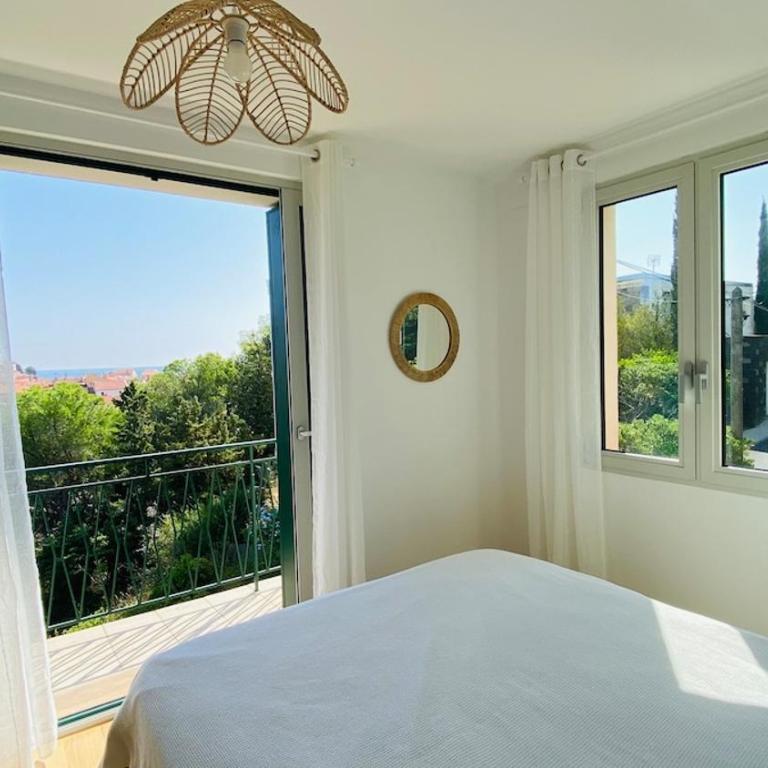 Duplex neuf centre ville, à 5 minutes de la plage! - Five-Bedroom House - 18