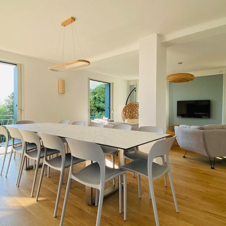 Duplex neuf centre ville, à 5 minutes de la plage! - Five-Bedroom House - 1